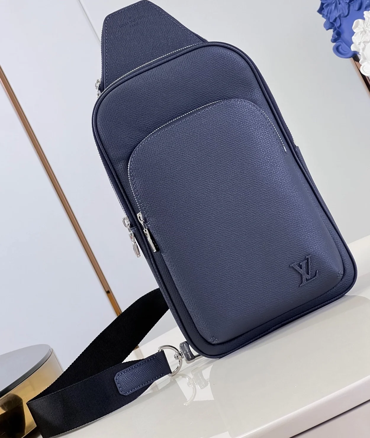 루이비통 에비뉴 슬링백 NM M30971