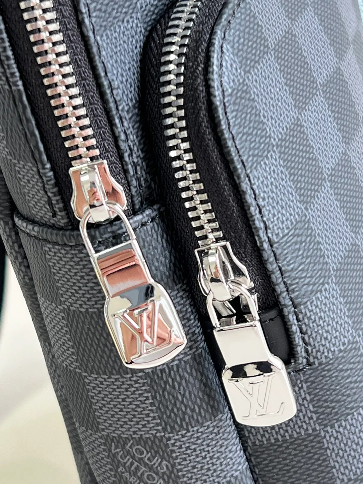 루이비통 애비뉴 슬링 백 N45277