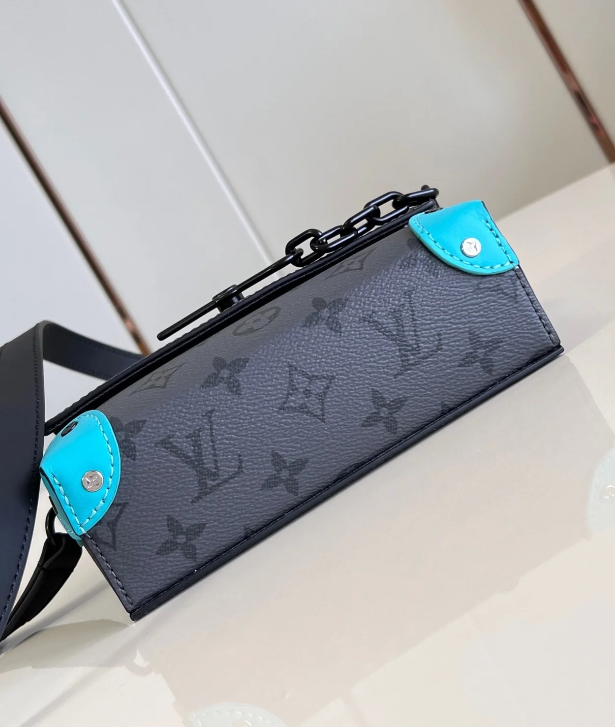 루이비통 스티머 웨어러블 월릿 M11496