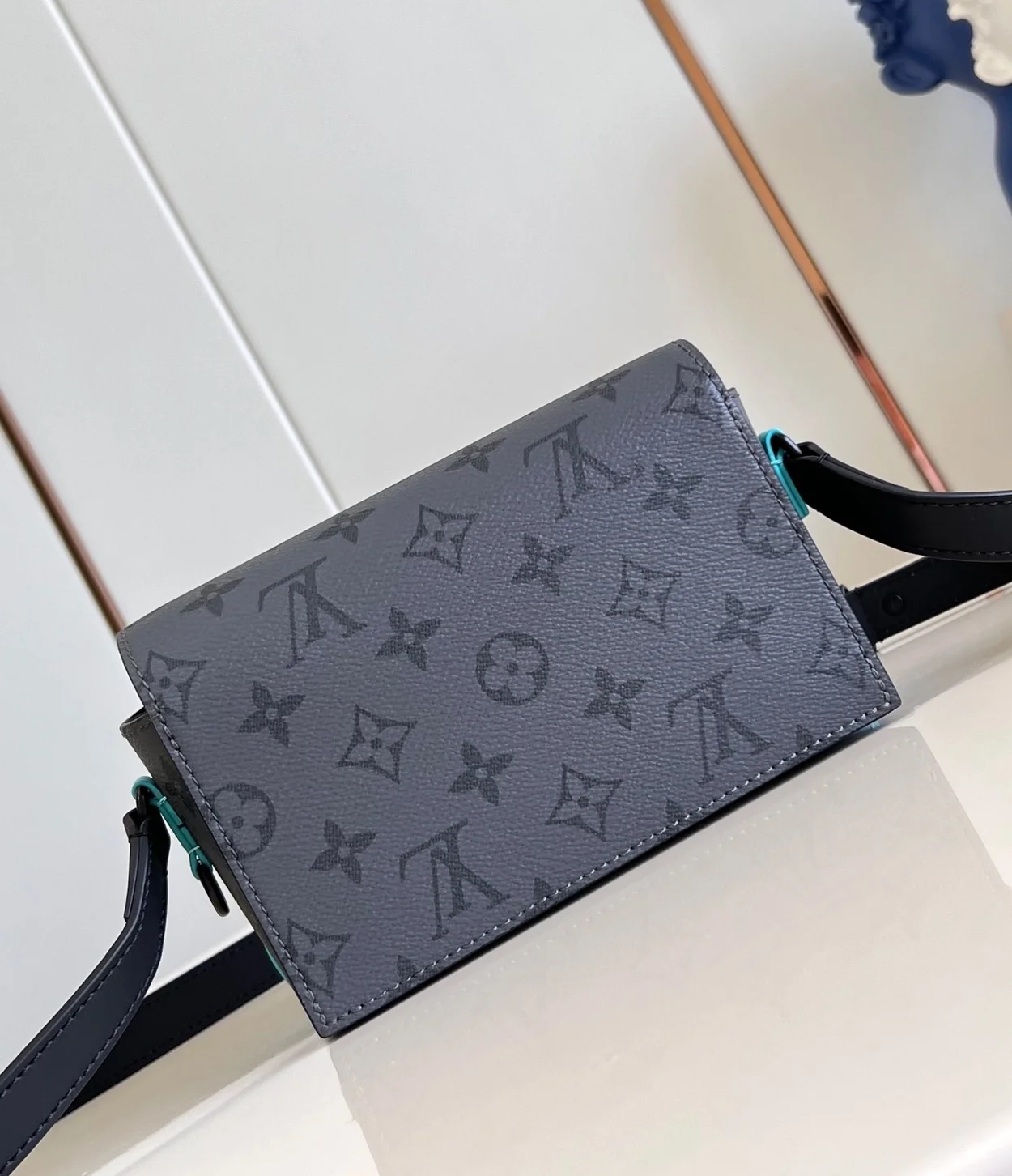 루이비통 스티머 웨어러블 월릿 M11496