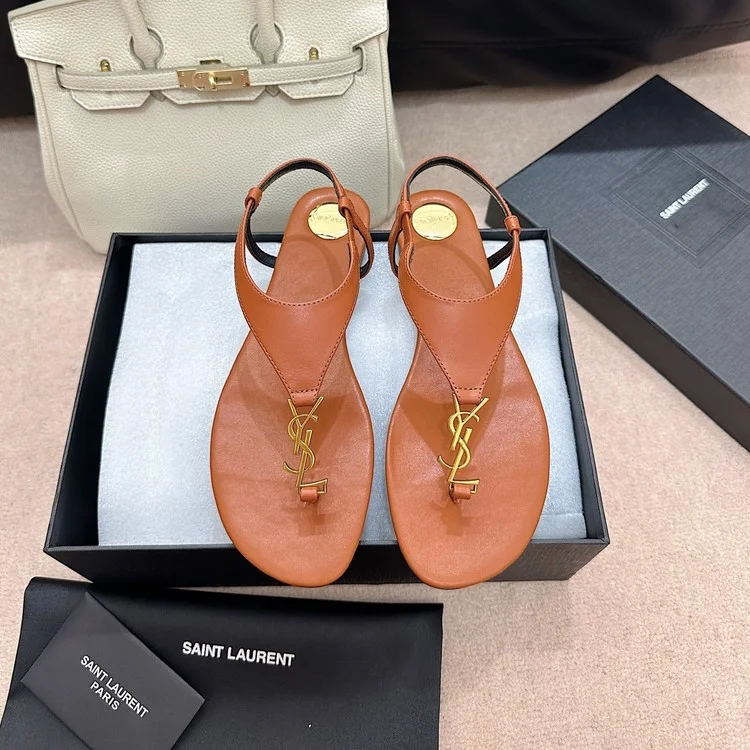 생로랑 카산드라 스무스 레더 샌들