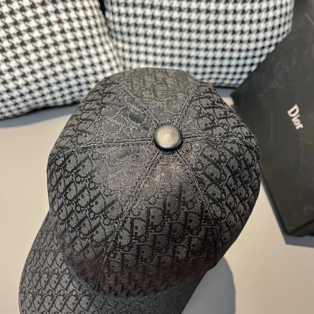 디올 모노그램 블랙 베이스볼 캡