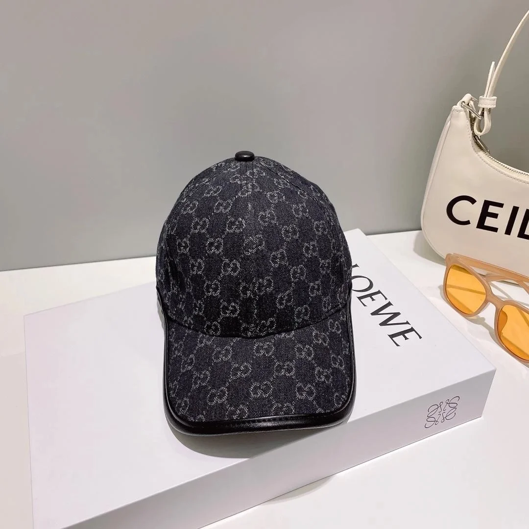 구찌 GG 자카드 블랙 데님 베이스볼 캡