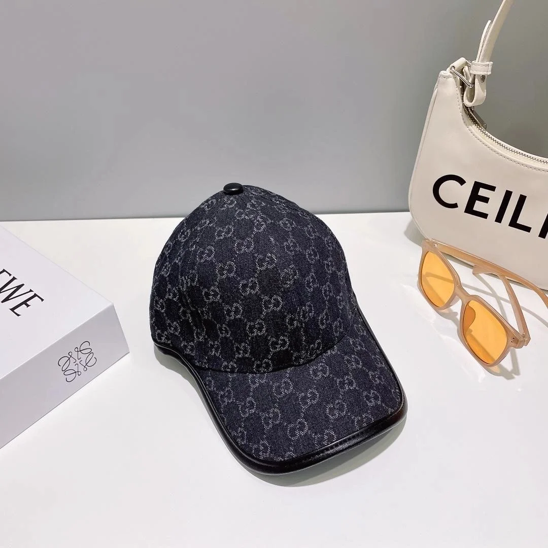 구찌 GG 자카드 블랙 데님 베이스볼 캡