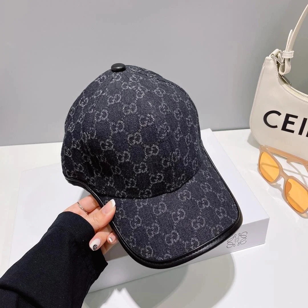 구찌 GG 자카드 블랙 데님 베이스볼 캡