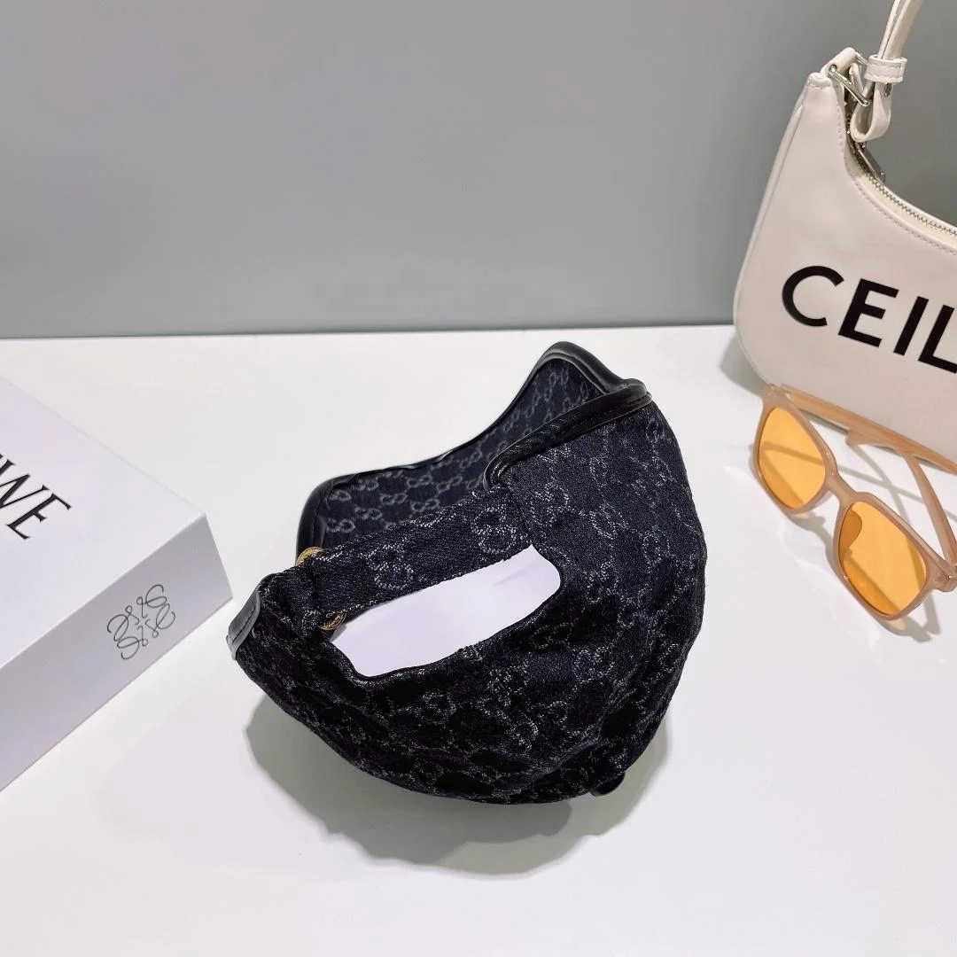 구찌 GG 자카드 블랙 데님 베이스볼 캡