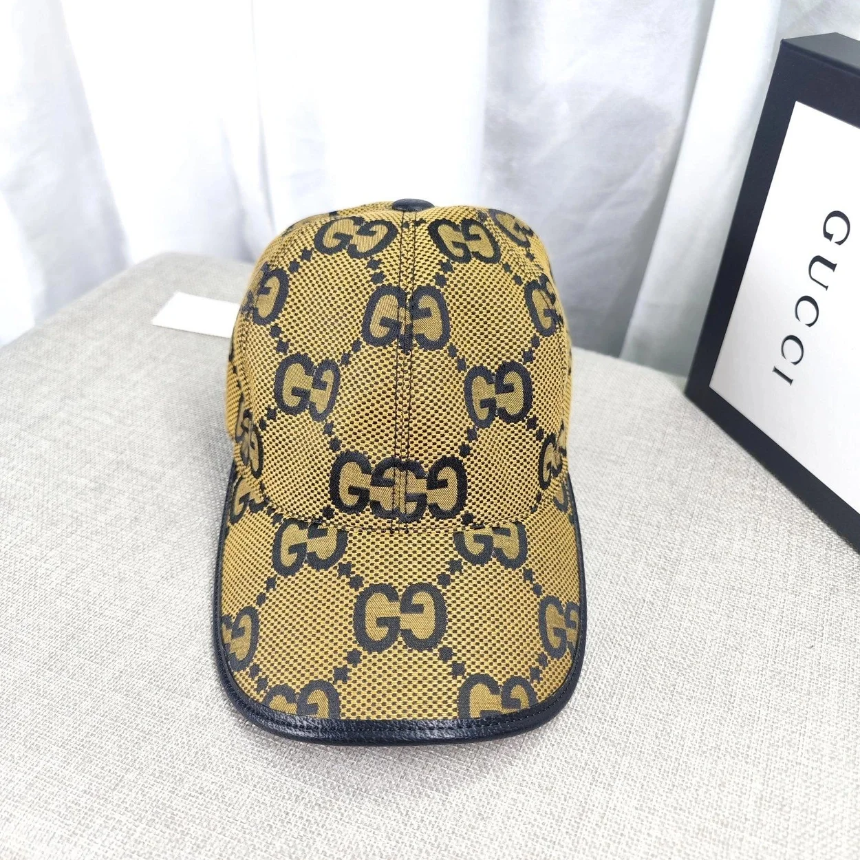 구찌 GG 슈프림 베이지 코튼 베이스볼 캡