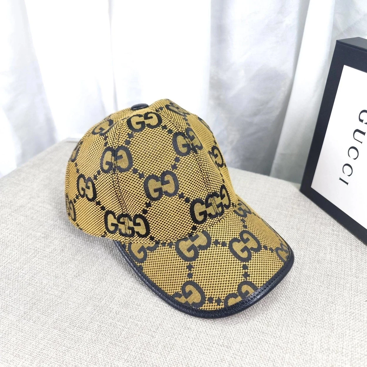 구찌 GG 슈프림 베이지 코튼 베이스볼 캡