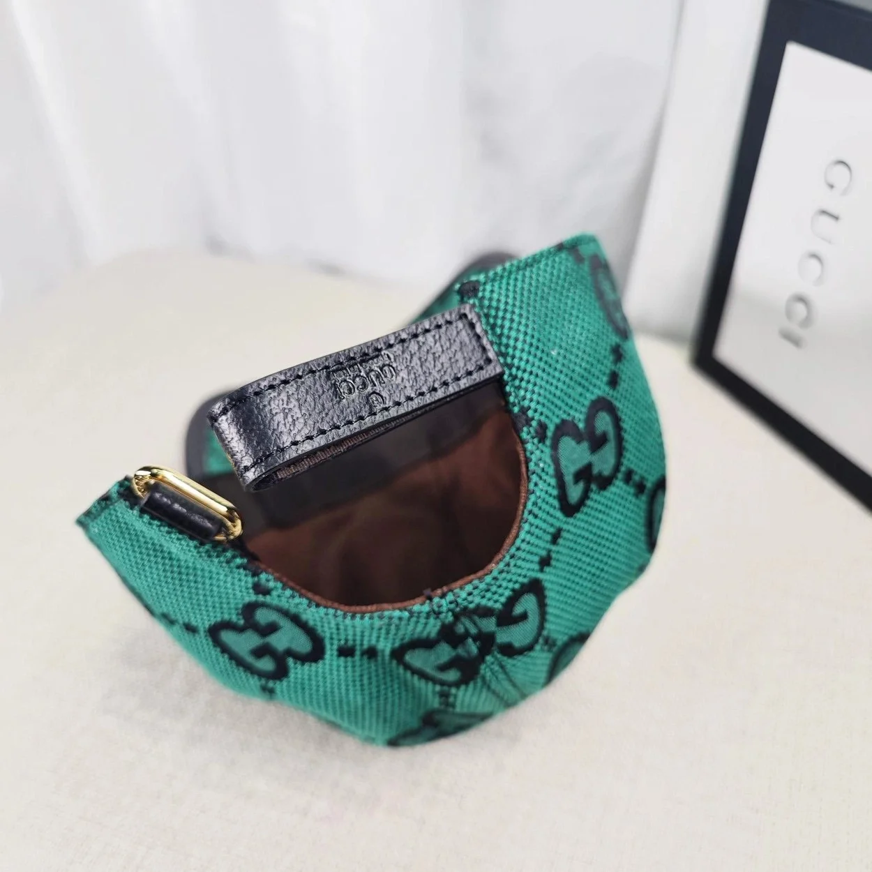 구찌 GG 슈프림 민트 코튼 베이스볼 캡