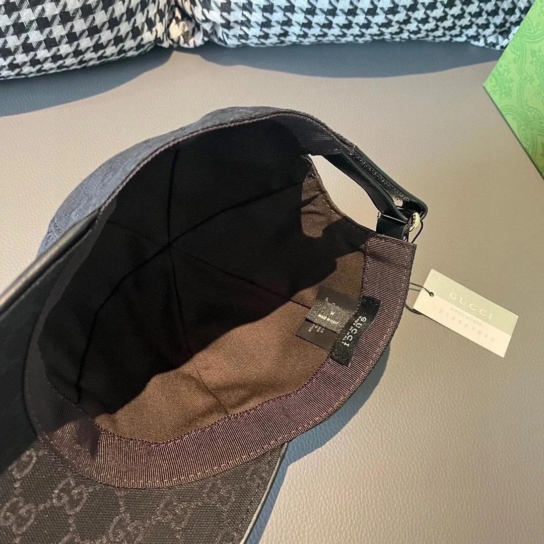 구찌 GG 로고 자수 베이스볼 캡