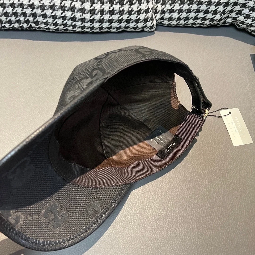 구찌 GG엠보스 베이스볼 볼캡