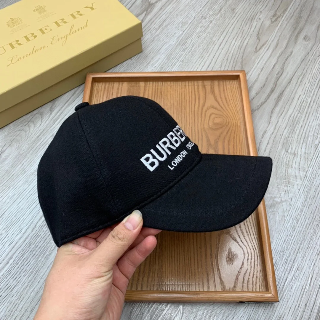 버버리 체크 베이스볼 볼캡