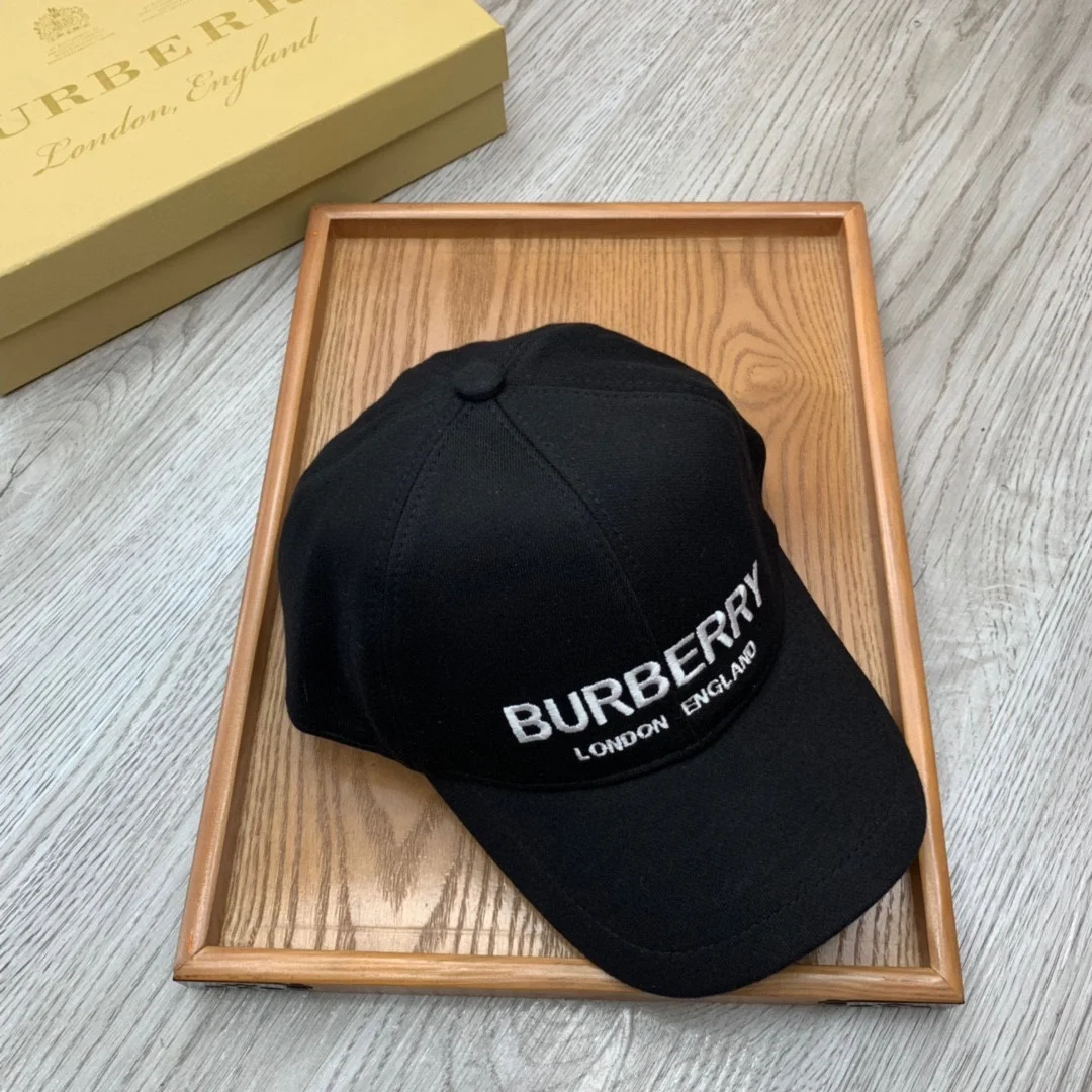 버버리 체크 베이스볼 볼캡