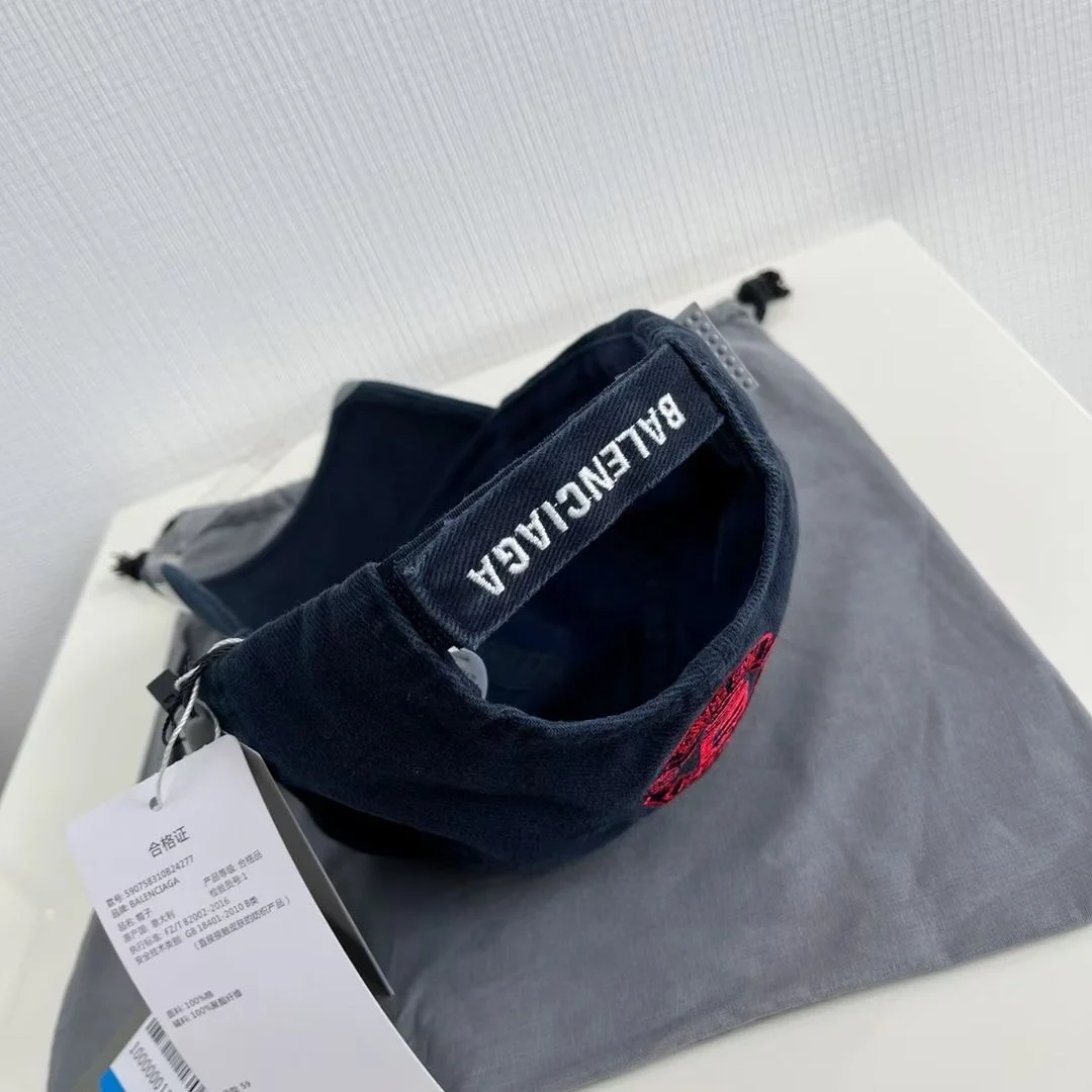 발렌시아가 유니티 스노우보드 볼캡