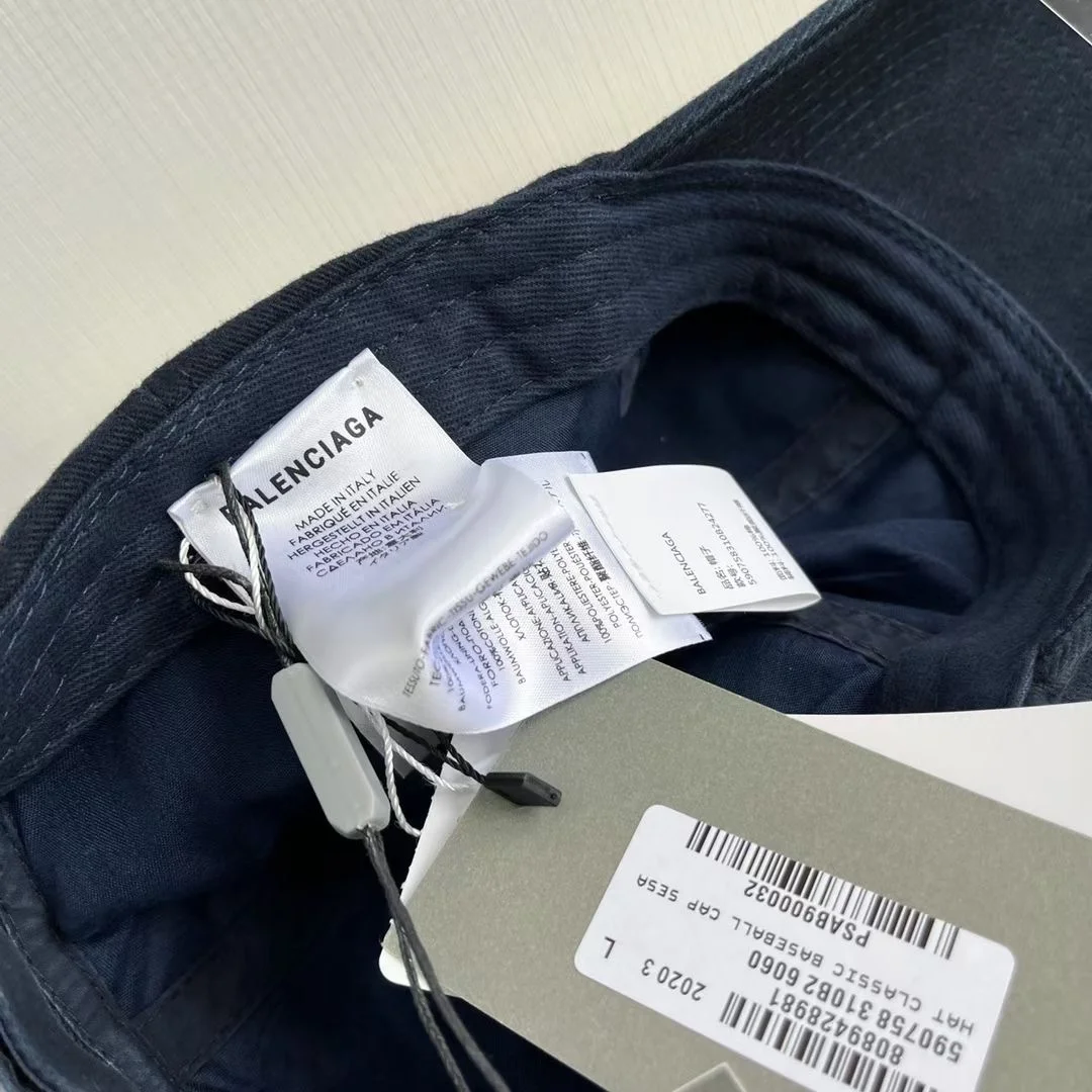 발렌시아가 유니티 스노우보드 볼캡