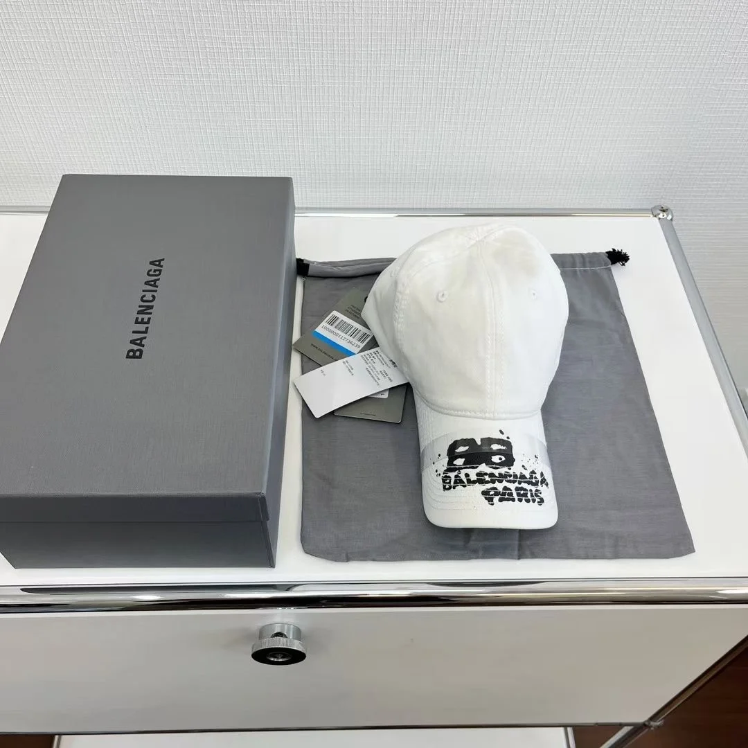 발렌시아가 핸드드론 BB 아이콘 볼캡 화이트