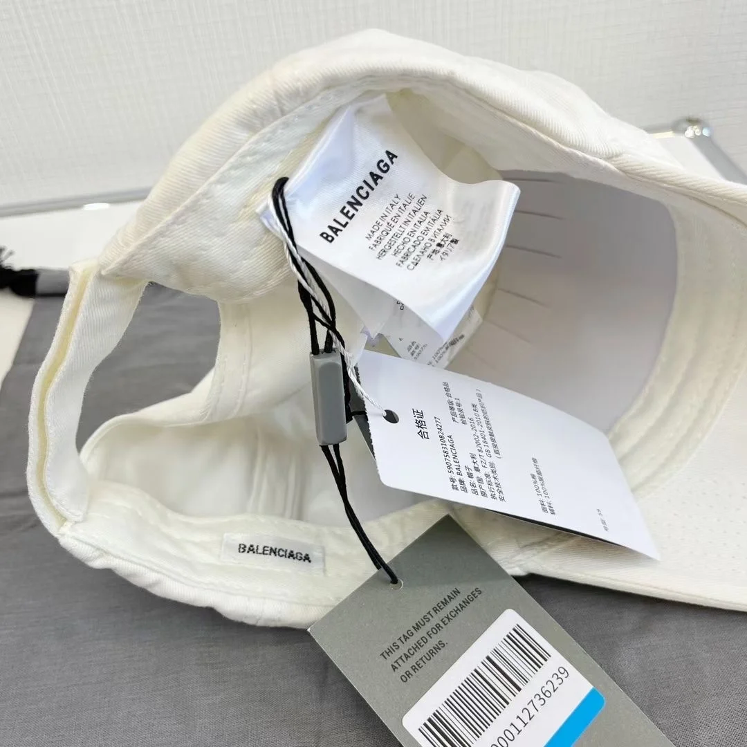 발렌시아가 핸드드론 BB 아이콘 볼캡 화이트