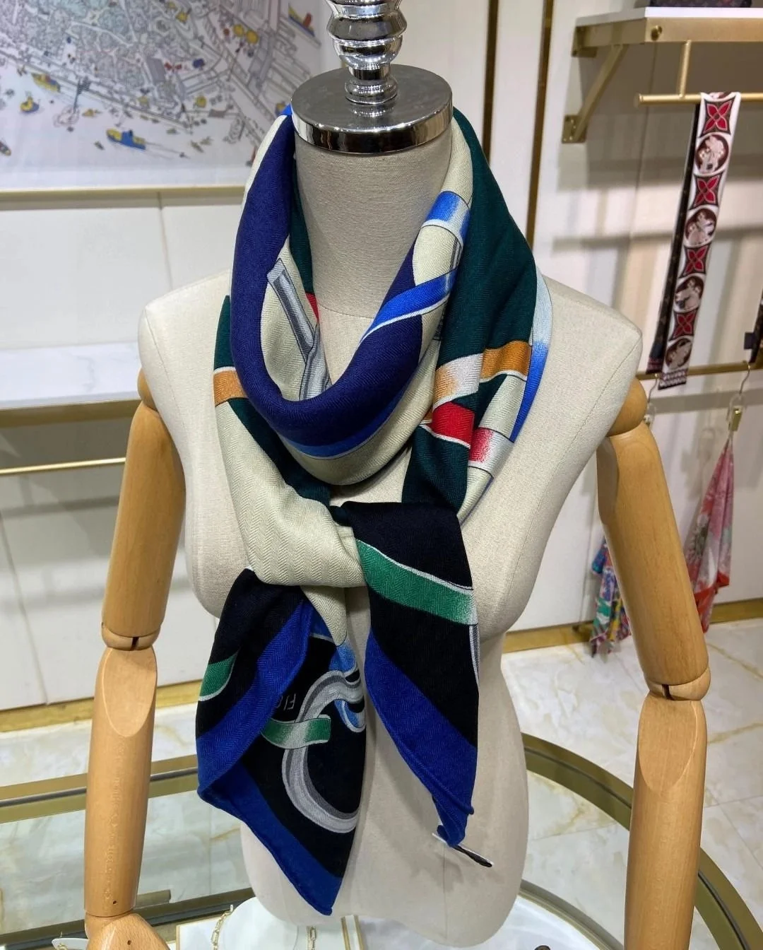 에르메스 Figure Artistique 90 마린 스카프