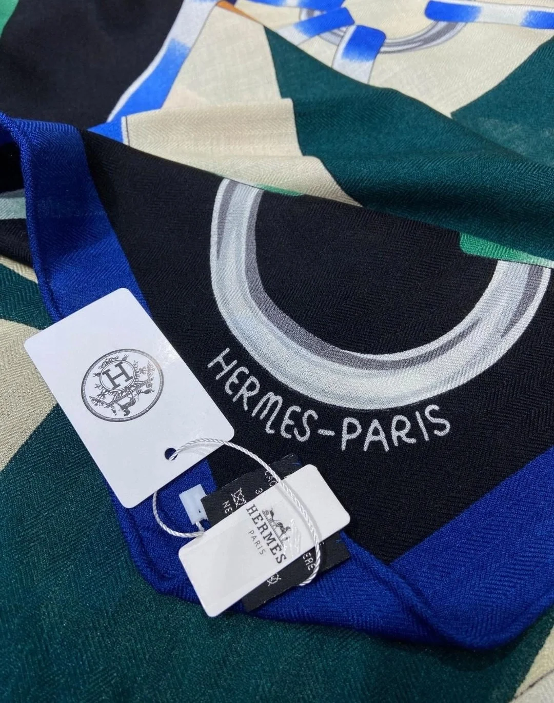 에르메스 Figure Artistique 90 마린 스카프