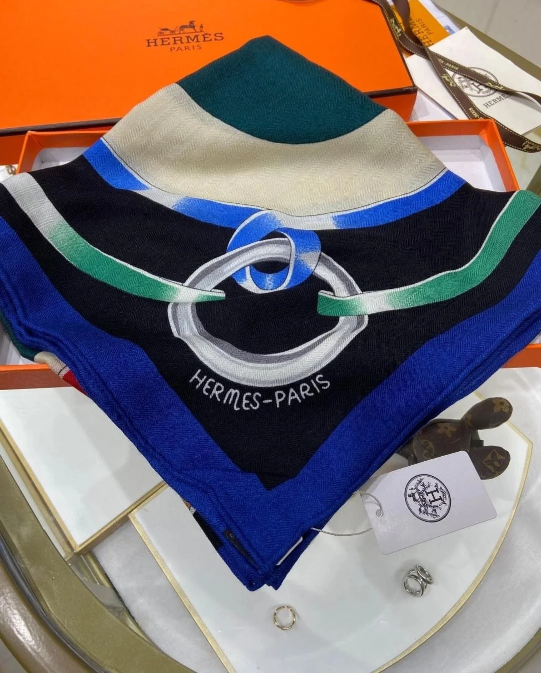 에르메스 Figure Artistique 90 마린 스카프