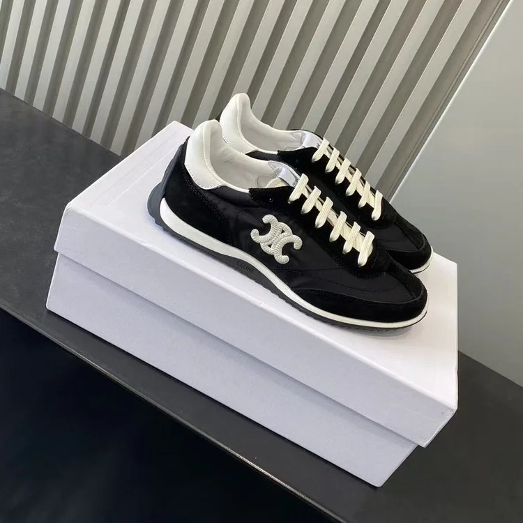 셀린느 트리옹프 레이서 로우 탑 스니커즈