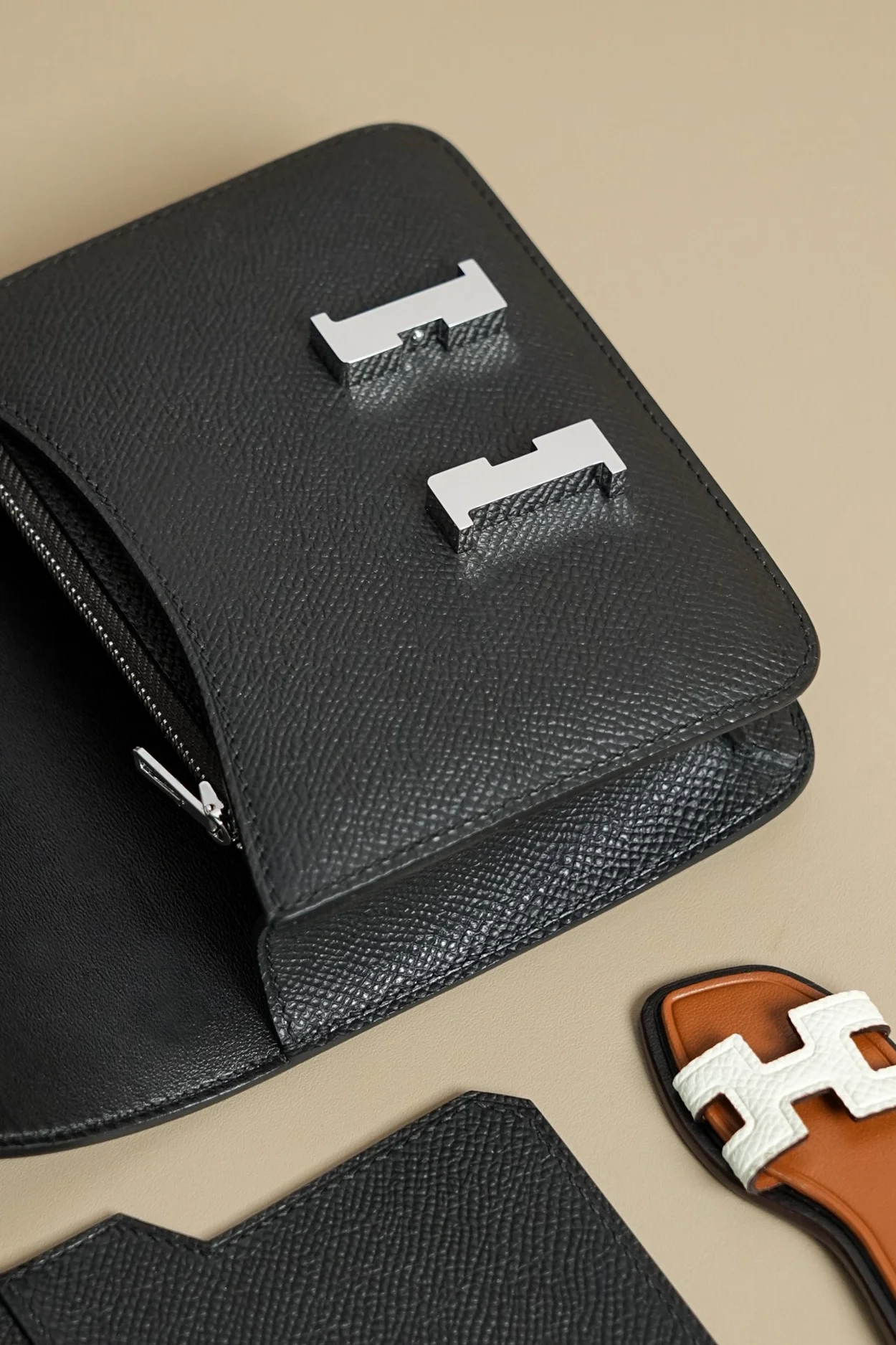 에르메스 콘스탄스 슬림 월렛 블랙 앱송 팔라듐 하드웨어 (100% HAND MADE)