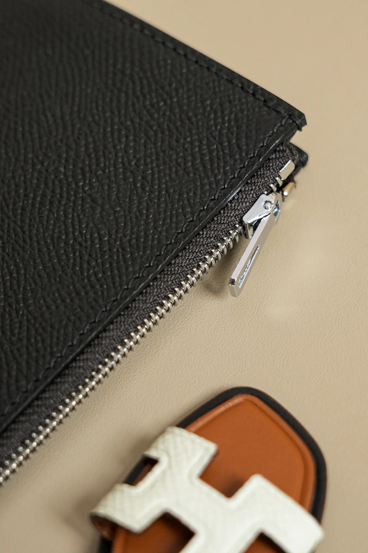 에르메스 콘스탄스 슬림 월렛 블랙 앱송 팔라듐 하드웨어 (100% HAND MADE)