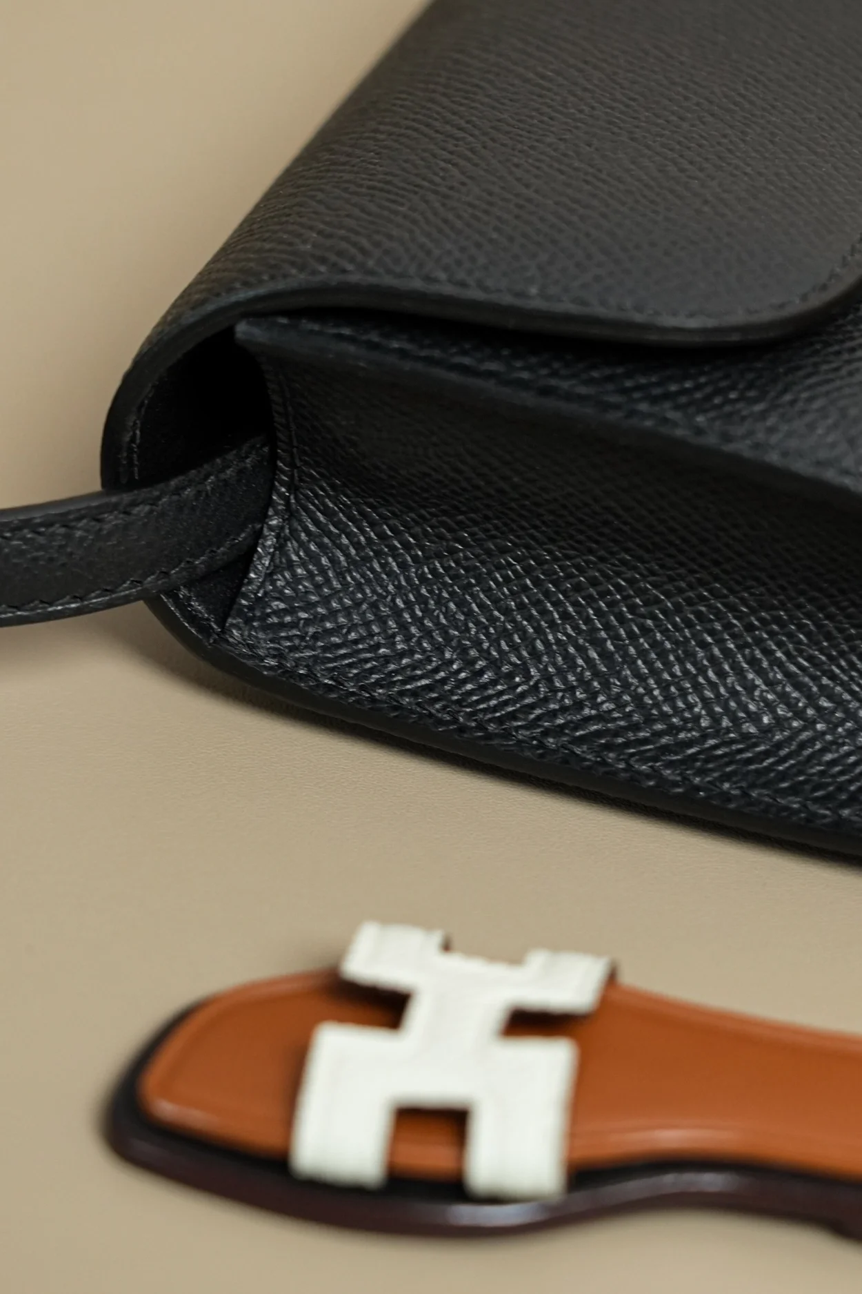 에르메스 콘스탄스 슬림 월렛 블랙 앱송 팔라듐 하드웨어 (100% HAND MADE)