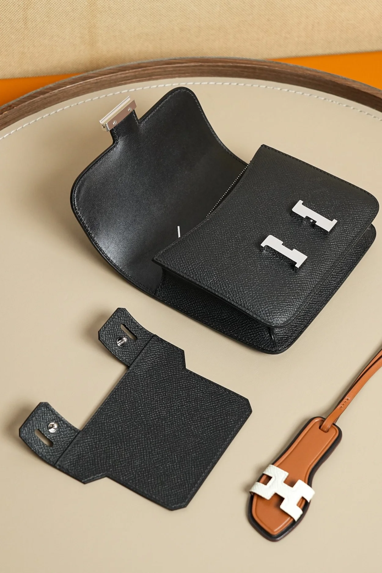 에르메스 콘스탄스 슬림 월렛 블랙 앱송 팔라듐 하드웨어 (100% HAND MADE)