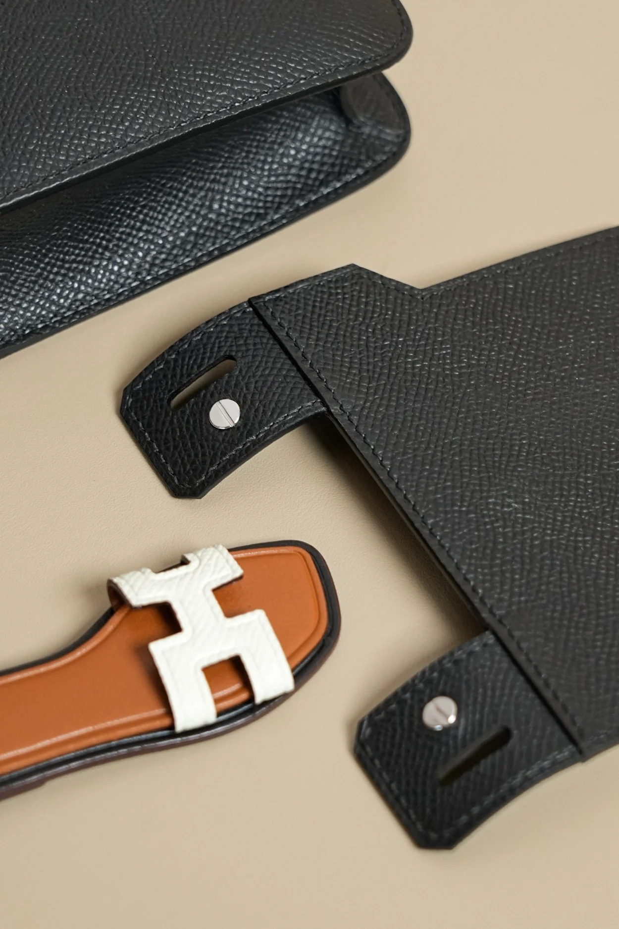 에르메스 콘스탄스 슬림 월렛 블랙 앱송 팔라듐 하드웨어 (100% HAND MADE)