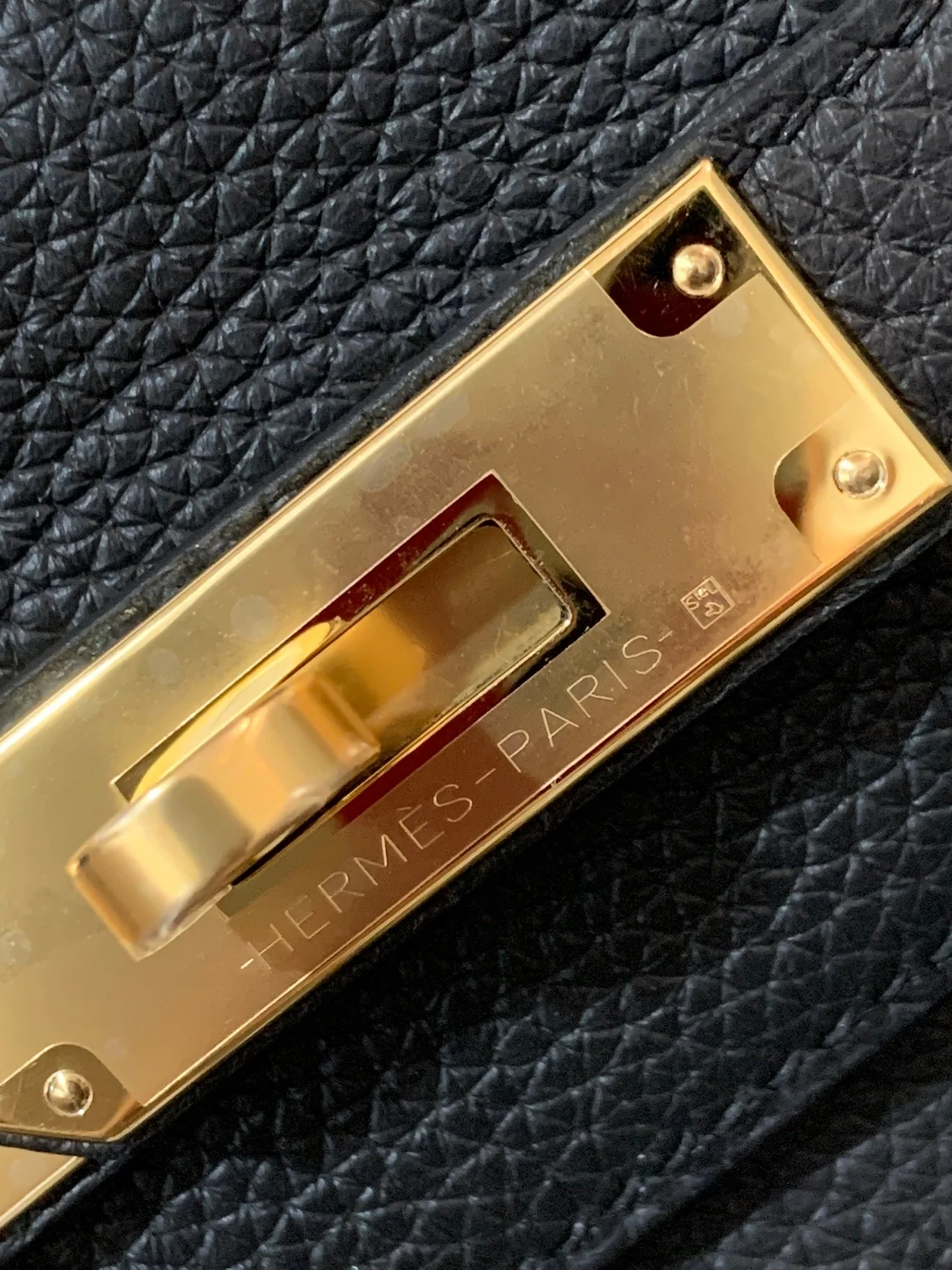 에르메스 켈리 28 르투르네 블랙 골드 하드웨어 (100% HAND MADE)