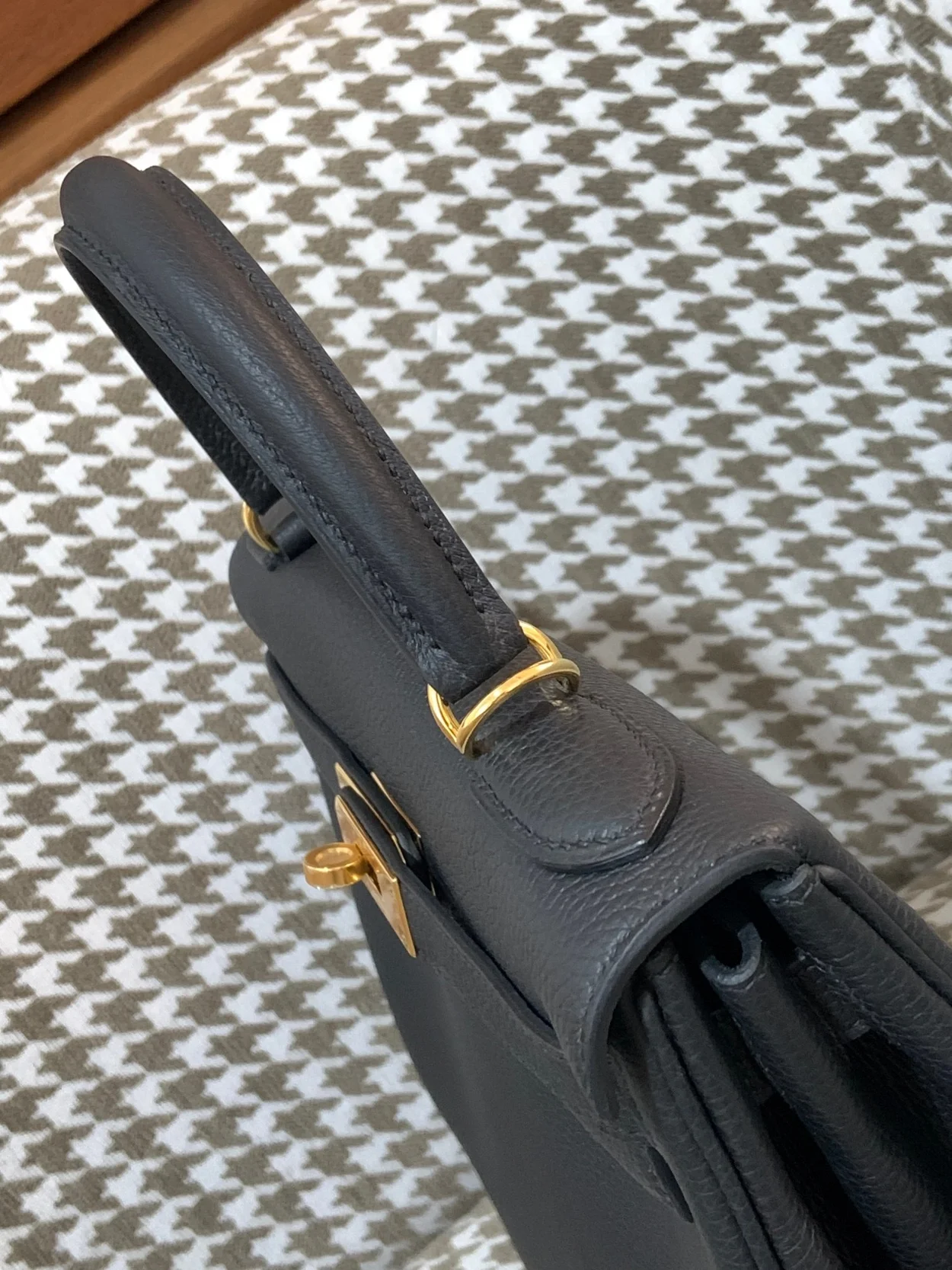 에르메스 켈리 28 르투르네 블랙 골드 하드웨어 (100% HAND MADE)