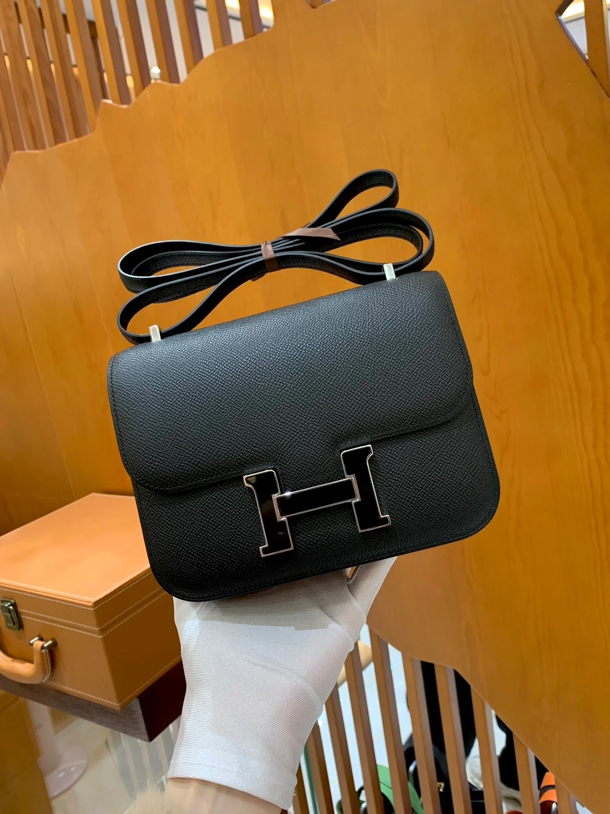 에르메스 콘스탄스 18 블랙 앱송 에나멜 인레이 버클 팔라듐 하드웨어 (100% HAND MADE)