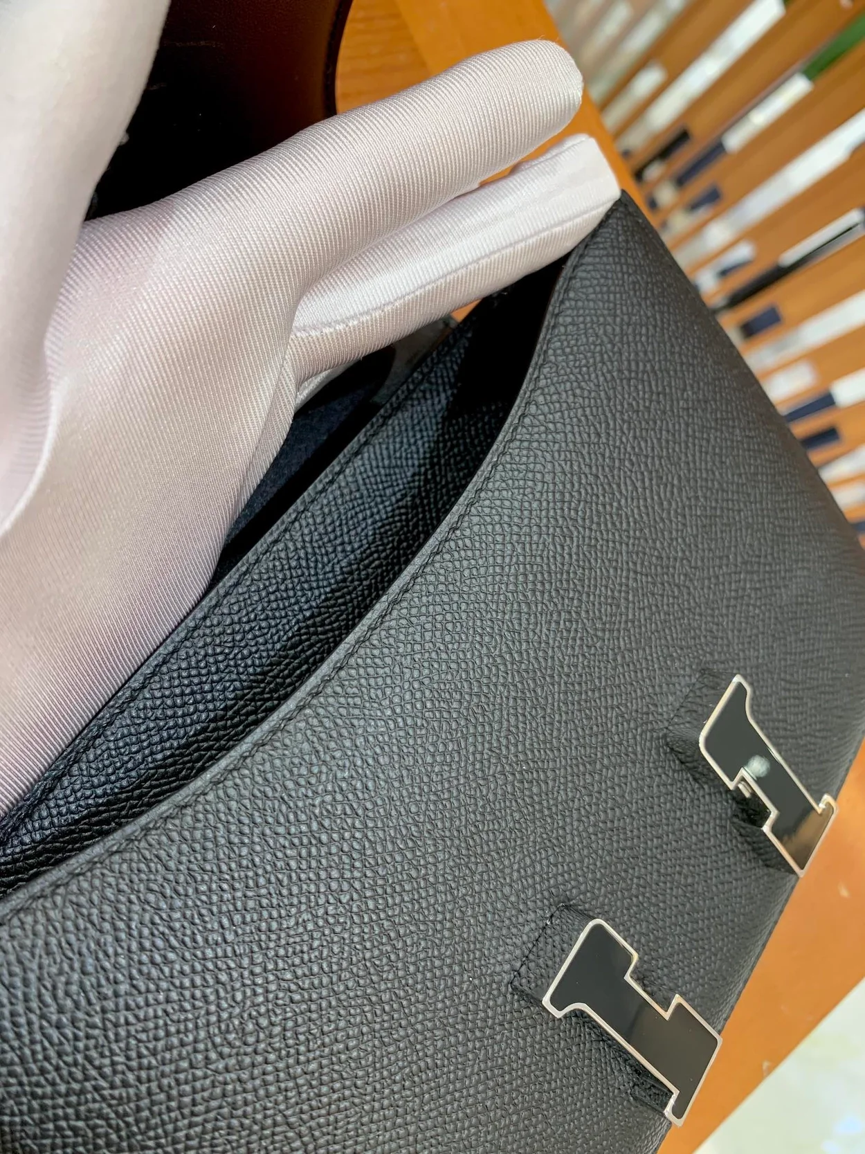 에르메스 콘스탄스 18 블랙 앱송 에나멜 인레이 버클 팔라듐 하드웨어 (100% HAND MADE)