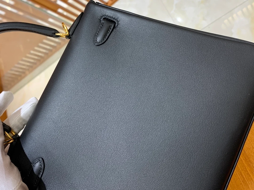 에르메스 켈리 25 르투르네 스위프트 블랙 골드 하드웨어 (100% HAND MADE)