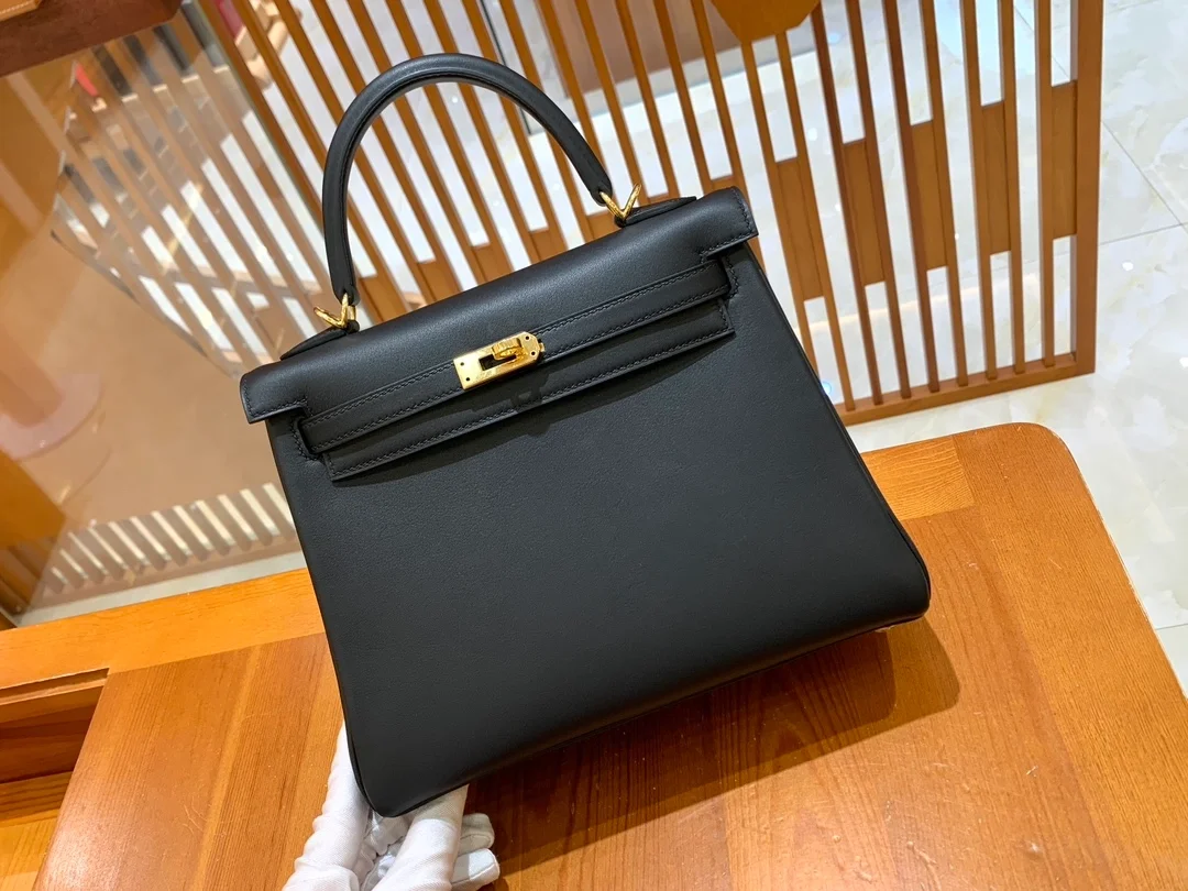 에르메스 켈리 25 르투르네 스위프트 블랙 골드 하드웨어 (100% HAND MADE)