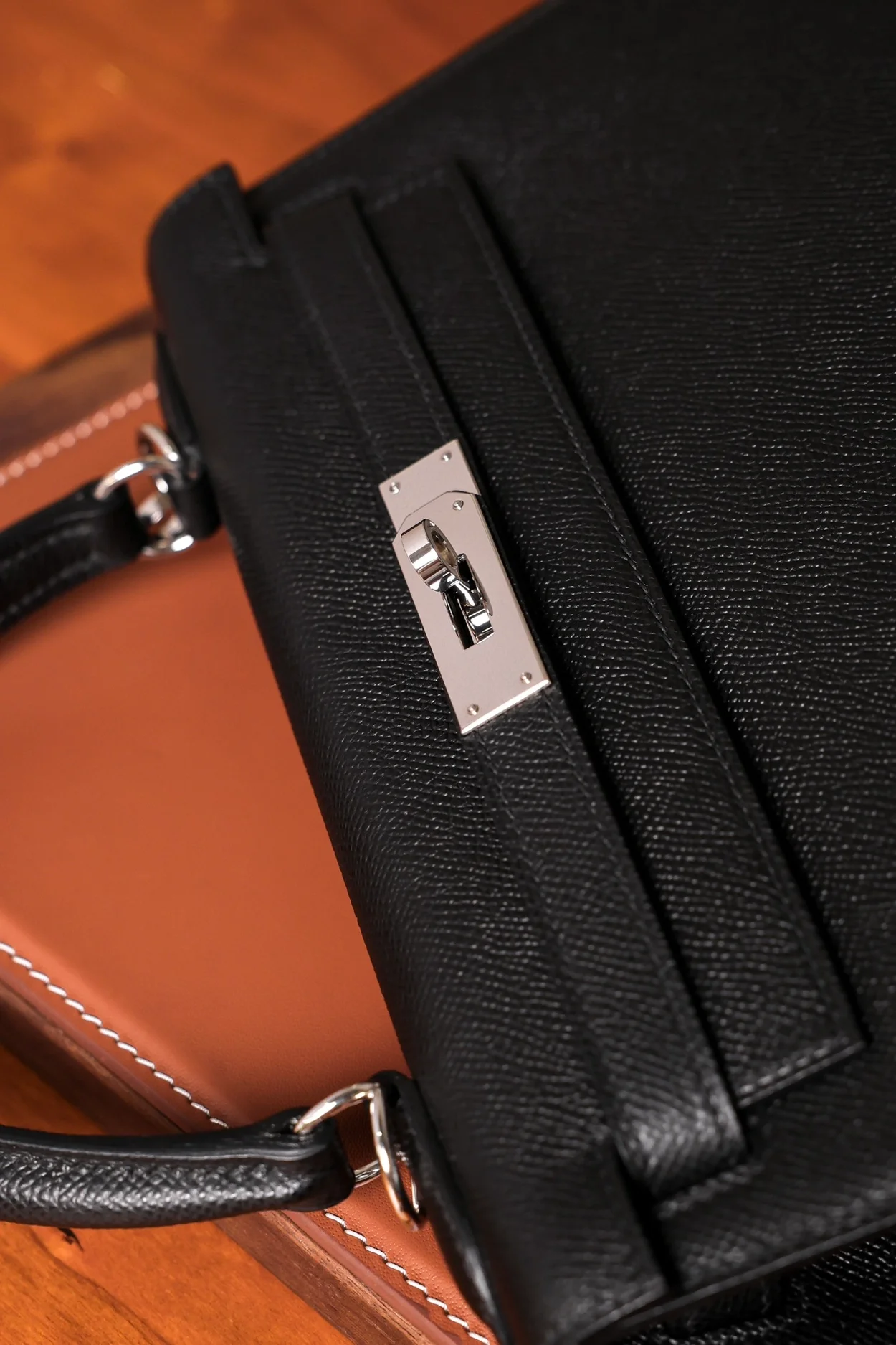 에르메스 켈리 28 셀리에 블랙 실버 하드웨어 (100% HAND MADE)