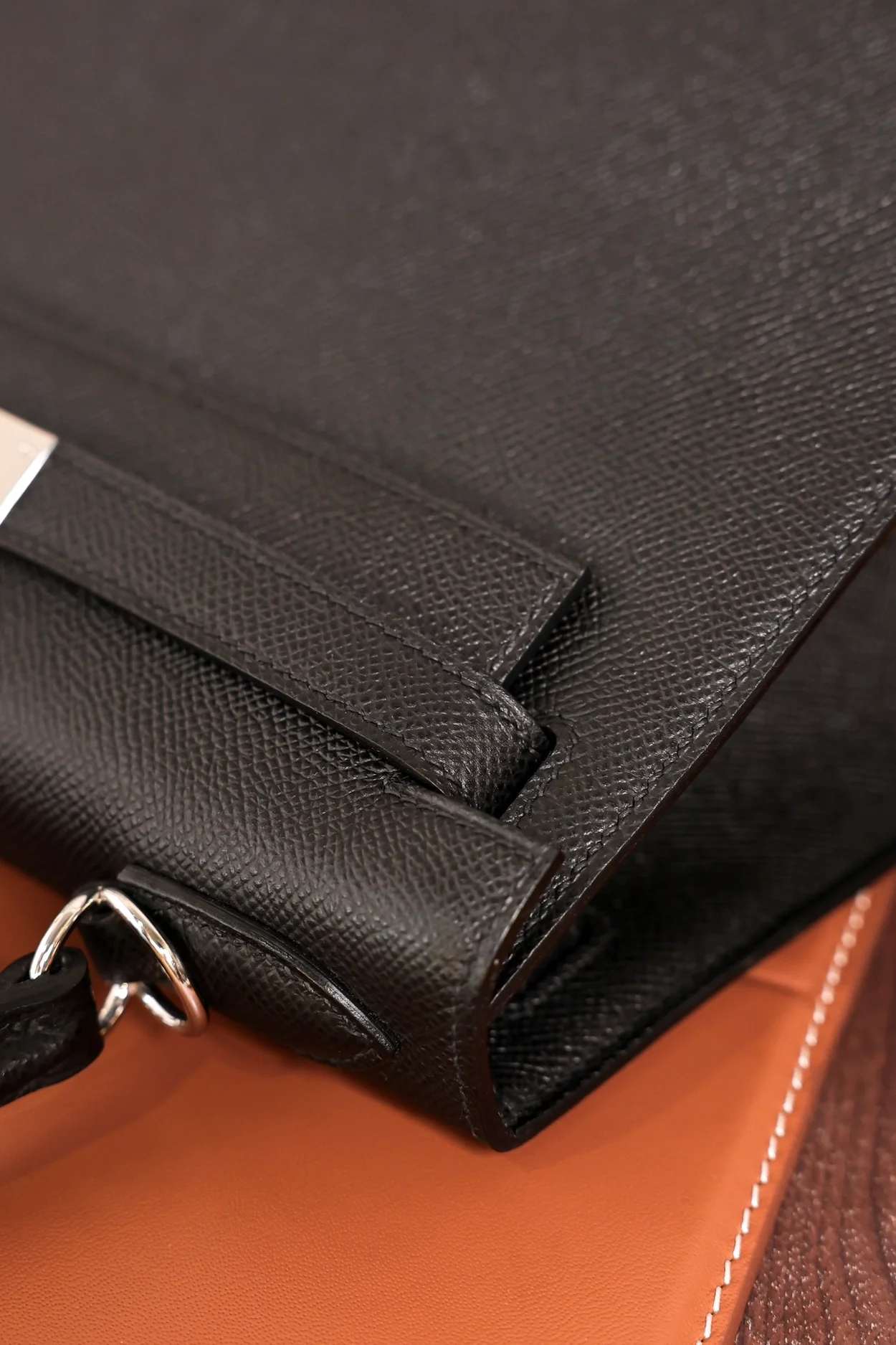 에르메스 켈리 28 셀리에 블랙 실버 하드웨어 (100% HAND MADE)