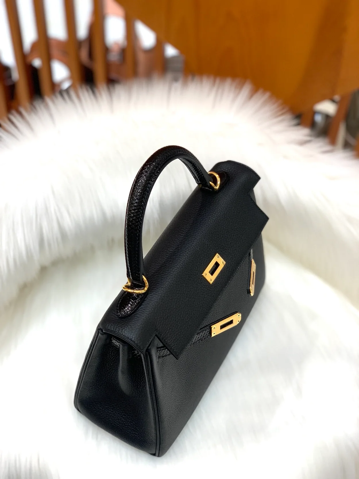 에르메스 켈리 25 르투르네 블랙 & 리자드 스트랩 골드 하드웨어 (100% HAND MADE)