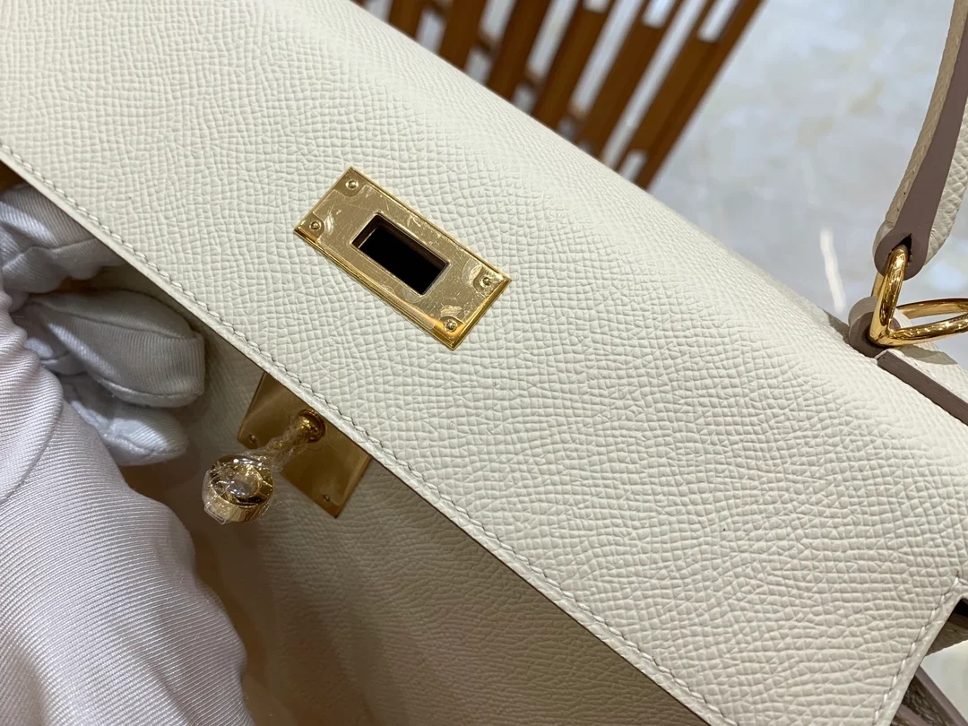 에르메스 켈리 28 셀리에 밀크 쉐이크 골드 하드웨어 (100% HAND MADE)