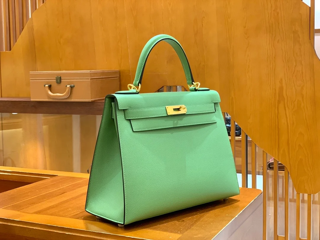 에르메스 켈리 28 셀리에 아보카도 그린 골드 하드웨어 (100% HAND MADE)