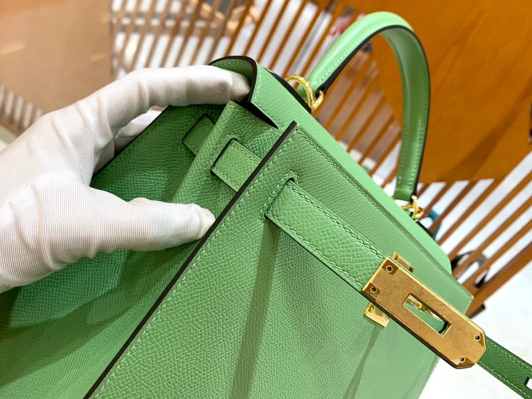 에르메스 켈리 28 셀리에 아보카도 그린 골드 하드웨어 (100% HAND MADE)