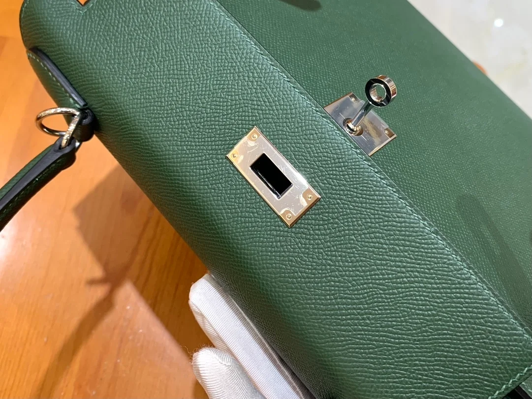 에르메스 켈리 28 셀리에 브리티시 그린 실버 하드웨어 (100% HAND MADE)