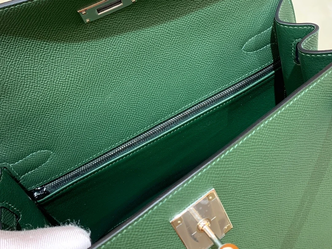 에르메스 켈리 28 셀리에 브리티시 그린 실버 하드웨어 (100% HAND MADE)