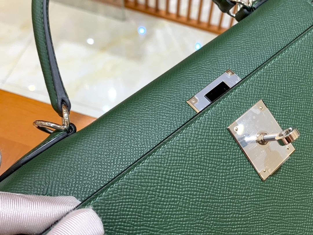 에르메스 켈리 28 셀리에 브리티시 그린 실버 하드웨어 (100% HAND MADE)