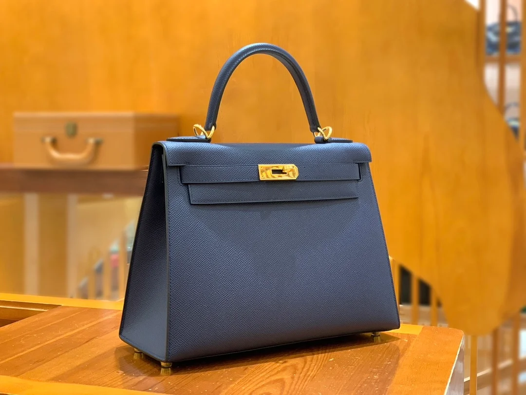 에르메스 켈리 28 셀리에 사파이어 블루 골드 하드웨어 (100% HAND MADE)