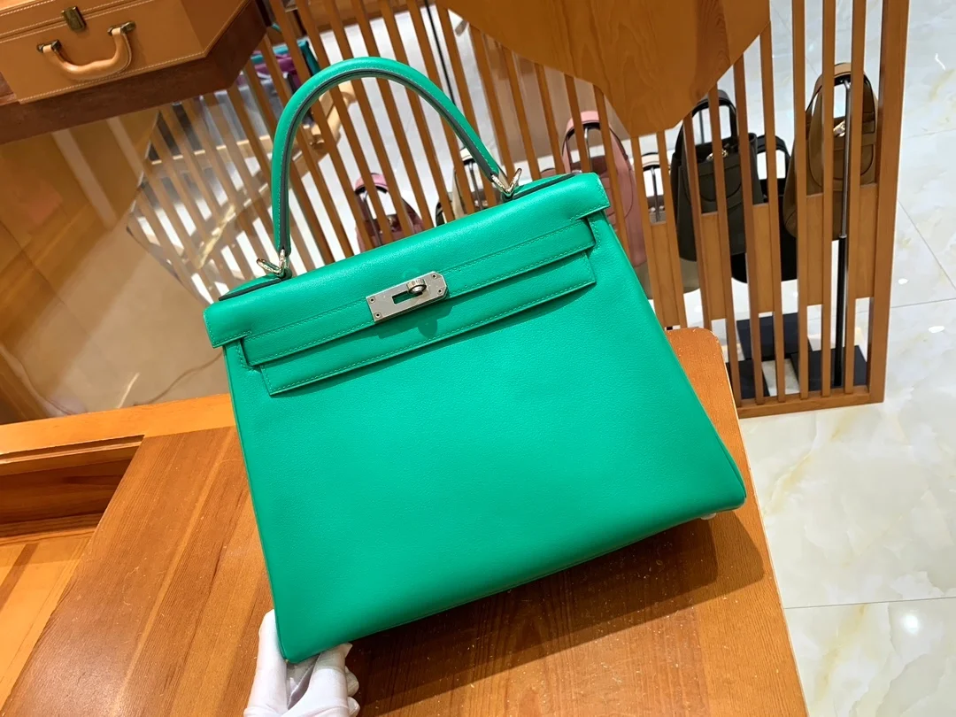 에르메스 켈리 28 르투르네 스위프트 민트 그린 실버 하드웨어 (100% HAND MADE)