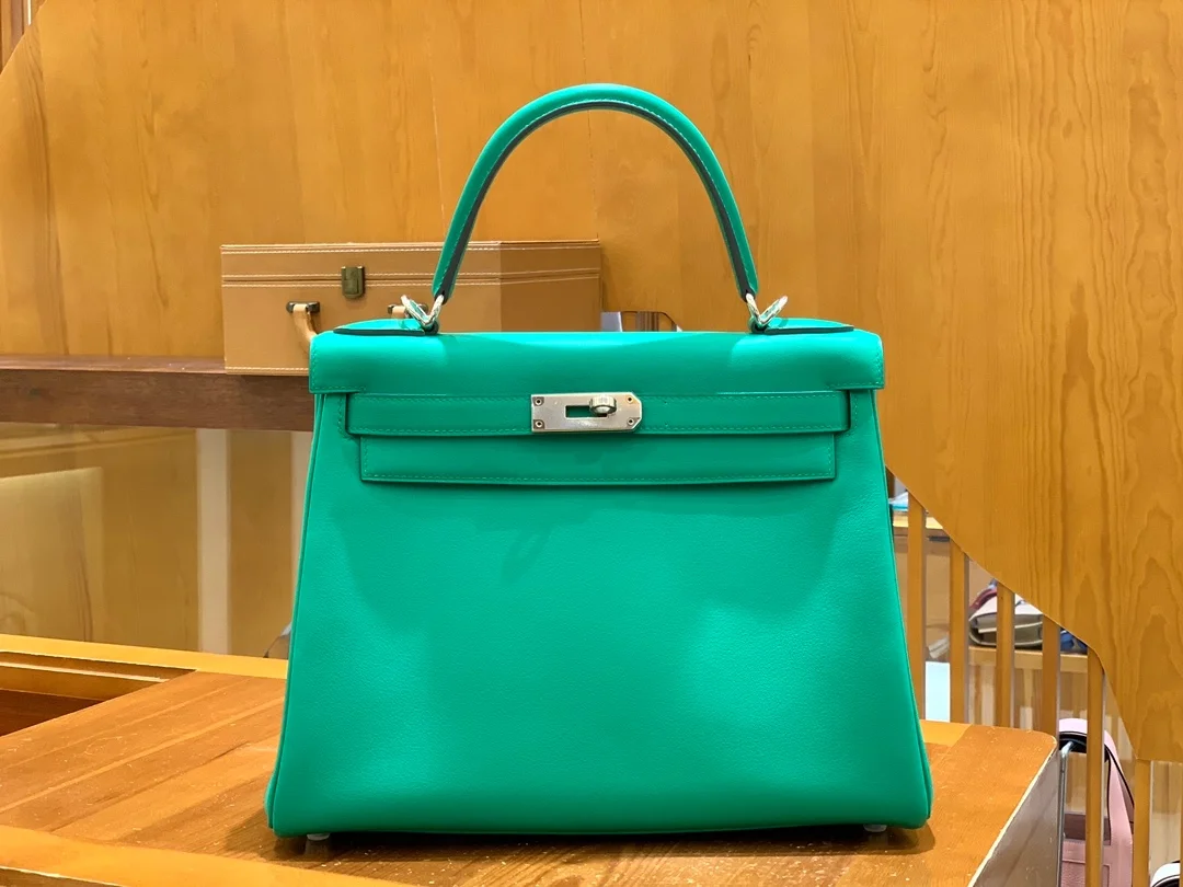 에르메스 켈리 28 르투르네 스위프트 민트 그린 실버 하드웨어 (100% HAND MADE)