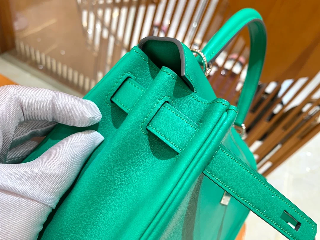 에르메스 켈리 28 르투르네 스위프트 민트 그린 실버 하드웨어 (100% HAND MADE)