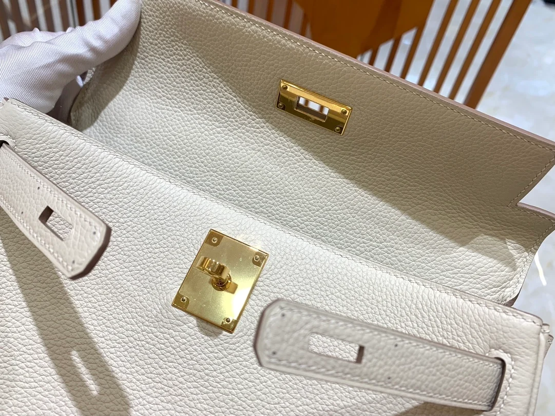 에르메스 켈리 28 르투르네 밀크 쉐이크 골드 하드웨어 (100% HAND MADE)